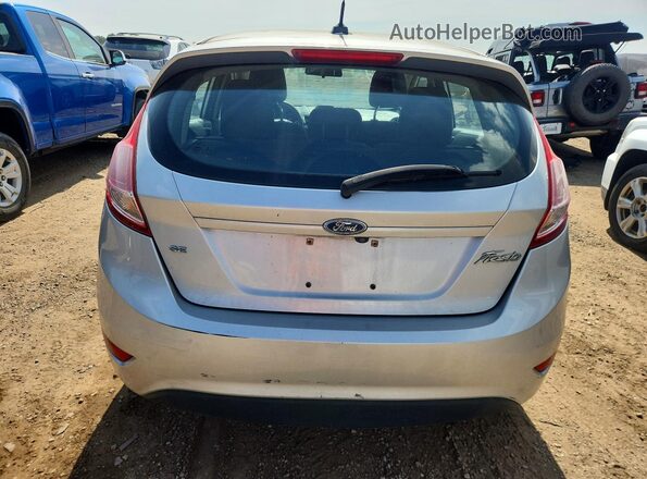 3FADP4EJ2JM122112 2018 FORD FIESTA Silver Widok z tyłu