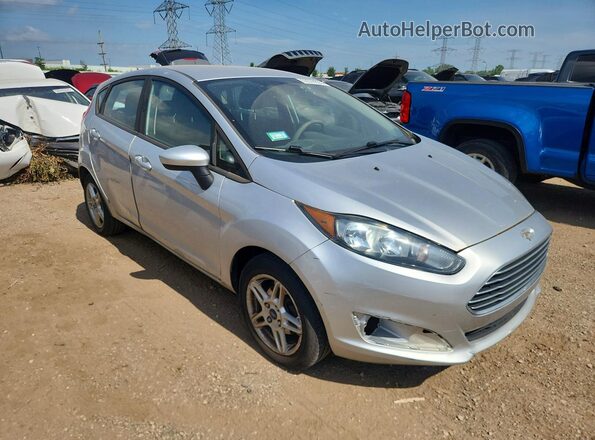 3FADP4EJ2JM122112 2018 FORD FIESTA Silver Przód prawy
