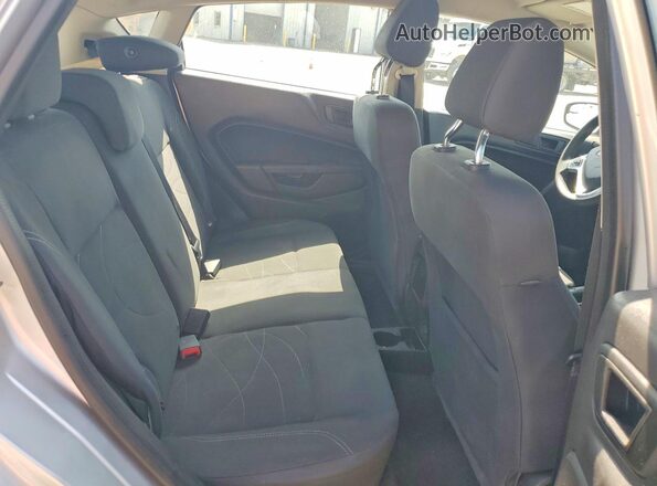 3FADP4EJ2KM126369 2019 FORD FIESTA Серебряный Вид задних сидений