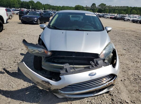 3FADP4EJ2KM126369 2019 FORD FIESTA Серебряный Вид спереди