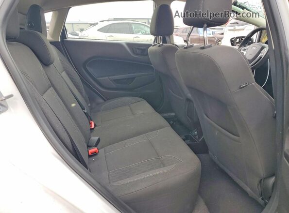 3FADP4EJ3HM150107 2017 FORD FIESTA White Հետևի նստատեղերի տեսք