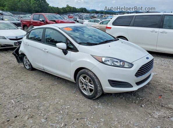 3FADP4EJ3JM103312 2018 FORD FIESTA White Przód prawy