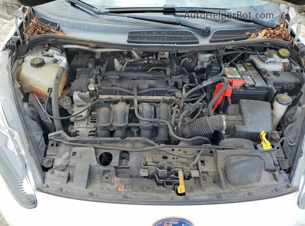 3FADP4EJ3JM103312 2018 FORD FIESTA White Widok komory silnika