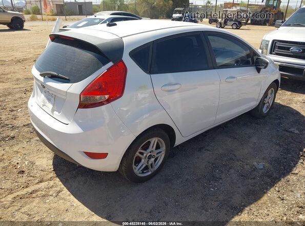 3FADP4EJ3JM118814 2018 FORD FIESTA White Trasero derecho