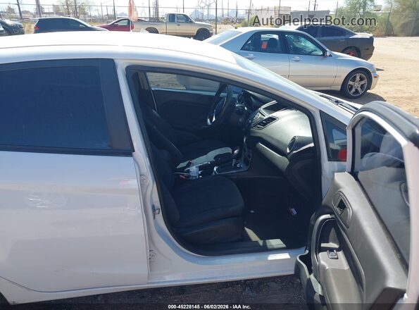 3FADP4EJ3JM118814 2018 FORD FIESTA White Vista interior delantera