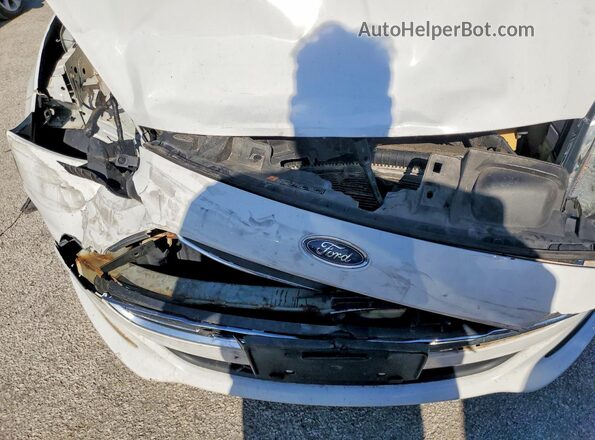 3FADP4EJ3JM122507 2018 FORD FIESTA White Widok wnętrza z tyłu