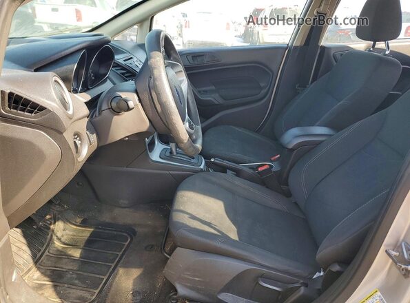 3FADP4EJ3JM127500 2018 FORD FIESTA Silver Widok wnętrza z przodu