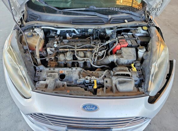 3FADP4EJ3JM141137 2018 FORD FIESTA Silver Widok wnętrza z tyłu