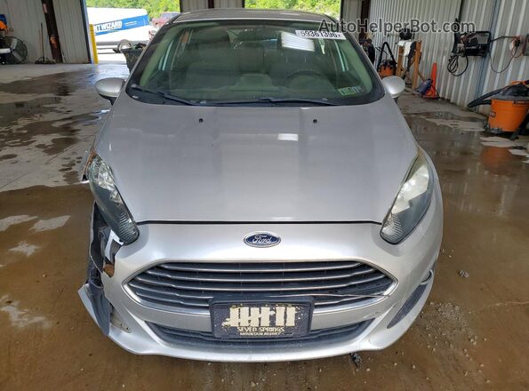 3FADP4EJ3KM106728 2019 FORD FIESTA Silver Widok z przodu