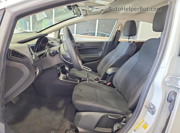 3FADP4EJ3KM161907 2019 FORD FIESTA White Սալոնի դիմացի տեսք