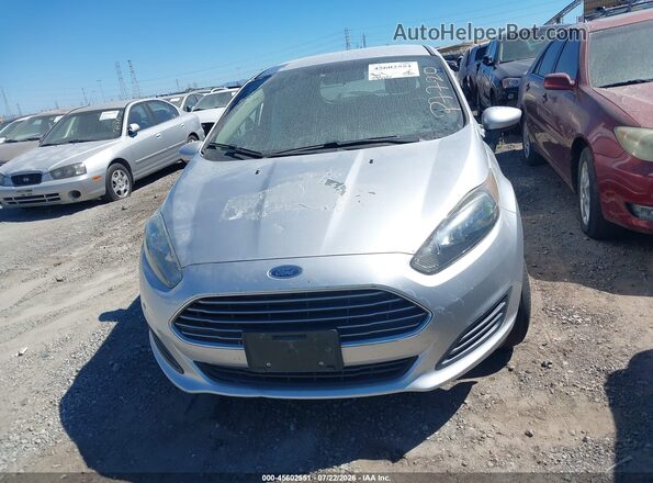 3FADP4EJ4KM121903 2019 FORD FIESTA Silver Вид щитка приладів