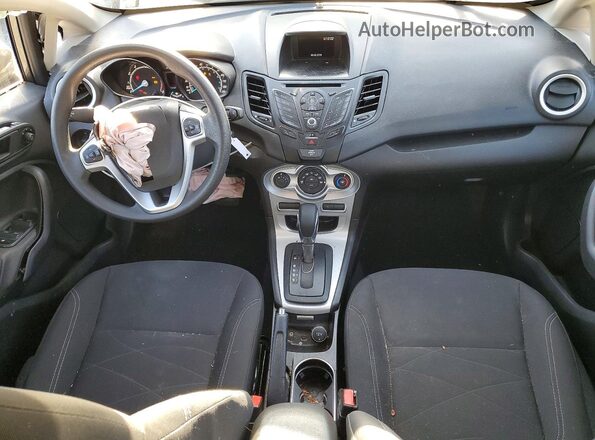 3FADP4EJ5JM143147 2018 FORD FIESTA Gray Widok deski rozdzielczej