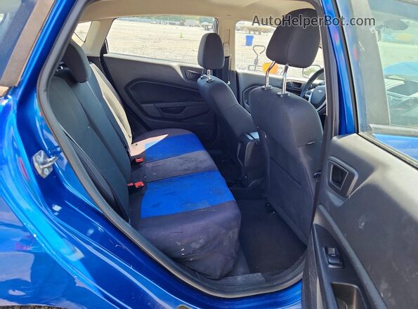 3FADP4EJ5JM147621 2018 FORD FIESTA Blue Widok tylnych siedzeń