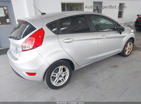3FADP4EJ6HM156998 2017 FORD FIESTA Silver Задня права чверть