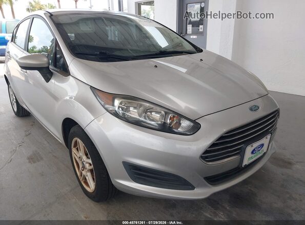 3FADP4EJ6HM156998 2017 FORD FIESTA Silver Вид спереду