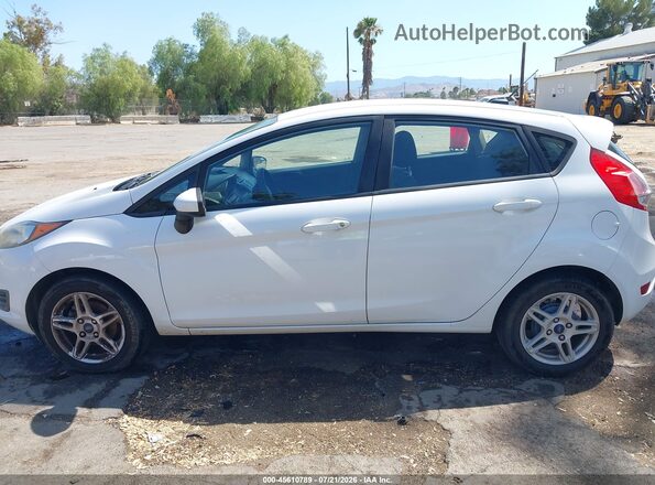 3FADP4EJ6JM123845 2018 FORD FIESTA White 360 interior view