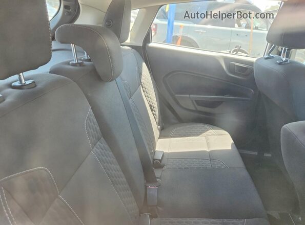 3FADP4EJ6JM135235 2018 FORD FIESTA White Հետևի նստատեղերի տեսք