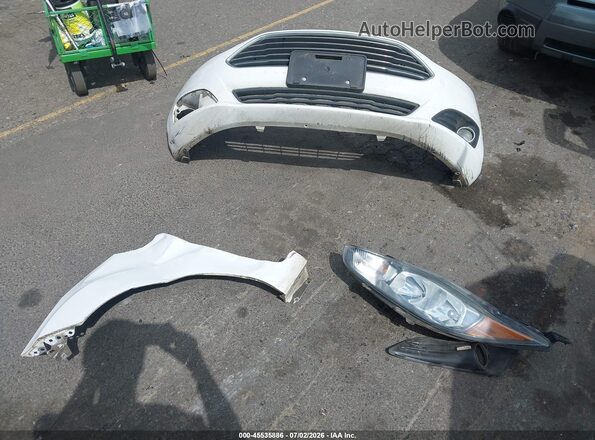 3FADP4EJ6KM143269 2019 FORD FIESTA White 