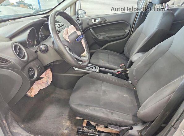 3FADP4EJ7GM107548 2016 FORD FIESTA Silver Սալոնի դիմացի տեսք