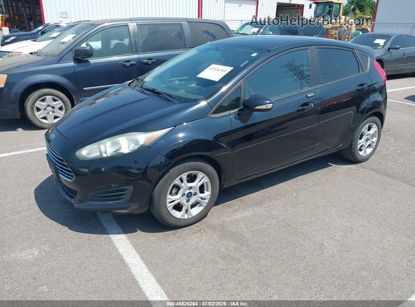 3FADP4EJ7GM165109 2016 FORD FIESTA Черный Передняя левая четверть