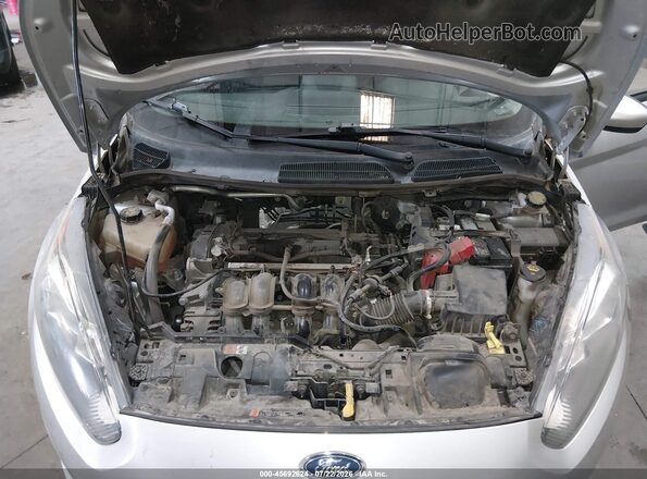 3FADP4EJ8HM136378 2017 FORD FIESTA Silver Rear view