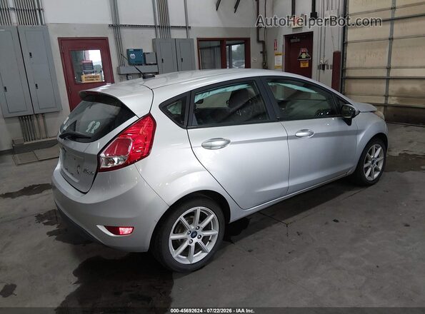 3FADP4EJ8HM136378 2017 FORD FIESTA Silver Rear right