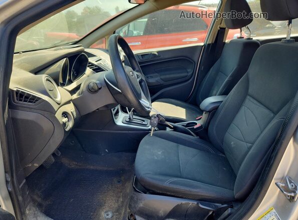 3FADP4EJ8KM129096 2019 FORD FIESTA Silver წინა სალონის ხედი