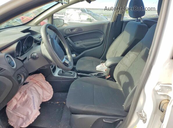 3FADP4EJ8KM146142 2019 FORD FIESTA White Widok wnętrza z przodu