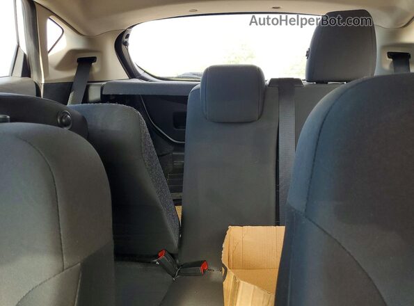 3FADP4EJ8KM146142 2019 FORD FIESTA White Widok tylnych siedzeń