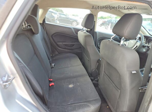 3FADP4EJ9HM132002 2017 FORD FIESTA Silver Vista de los asientos traseros