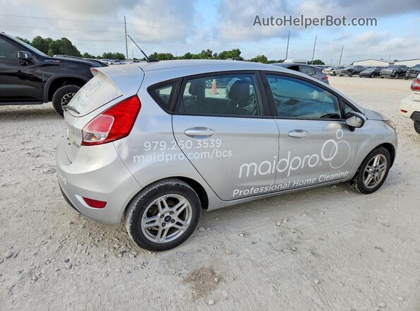 3FADP4EJ9HM132002 2017 FORD FIESTA Silver Trasero derecho