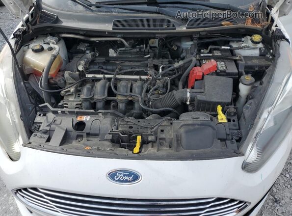3FADP4EJXHM118609 2017 FORD FIESTA White Widok wnętrza z tyłu