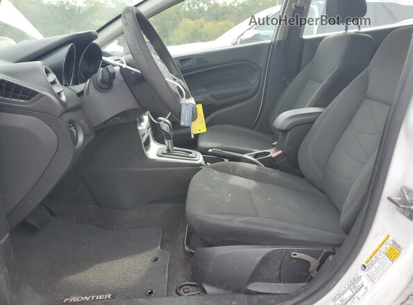 3FADP4EJXHM118609 2017 FORD FIESTA White Widok wnętrza z przodu