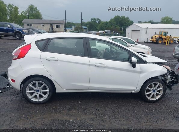 3FADP4EJXKM107228 2019 FORD FIESTA White Widok wnętrza z tyłu