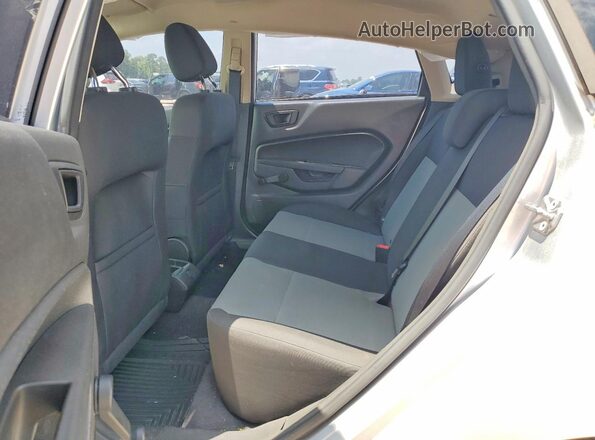 3FADP4TJ6GM169638 2016 FORD FIESTA Silver Rear interior view