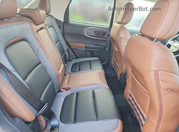 3FMCR9C62RRE04935 2024 FORD BRONCO Кремовый Вид задней части салона