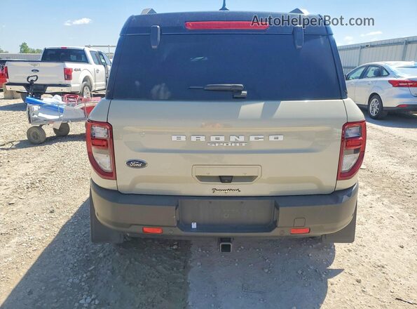 3FMCR9C64RRF62077 2024 FORD BRONCO Cream Widok z tyłu