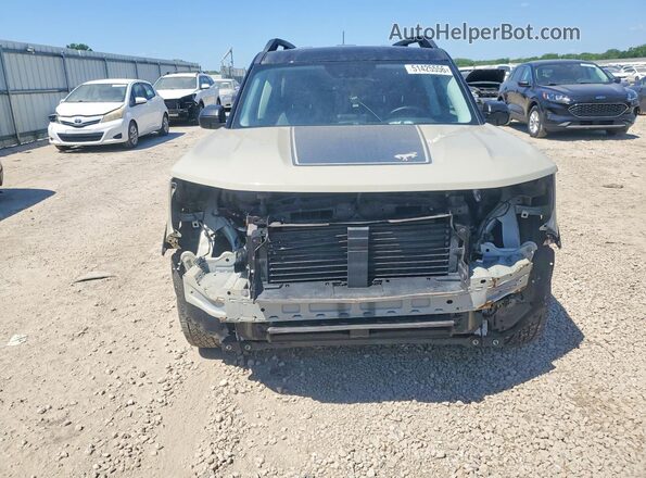3FMCR9C64RRF62077 2024 FORD BRONCO Cream Widok z przodu
