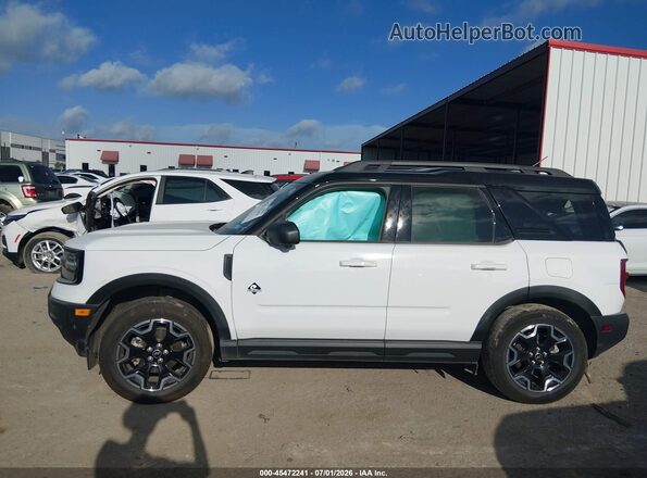 3FMCR9CN7SRE54792 2025 FORD BRONCO SPORT White Widok wnętrza z tyłu