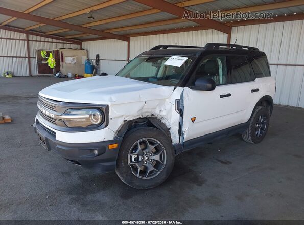3FMCR9D9XMRA62782 2021 FORD BRONCO SPORT White Widok z przodu
