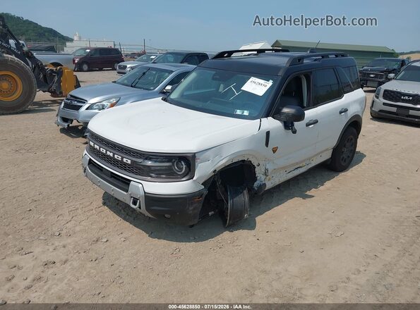 3FMCR9DAXSRE01077 2025 FORD BRONCO SPORT White Vista tres cuartos delantera izquierda