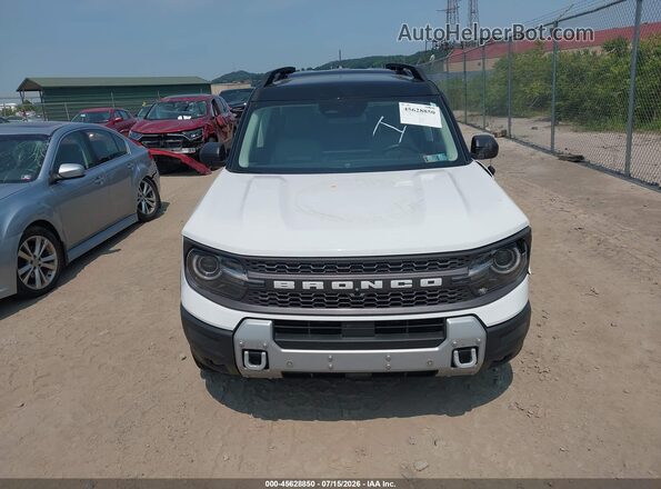 3FMCR9DAXSRE01077 2025 FORD BRONCO SPORT White Vista interior trasera