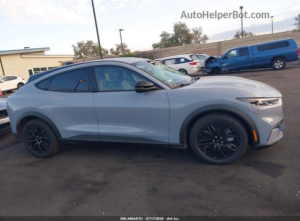 3FMTK1R44TMA01314 2026 FORD MUSTANG MACH-E Серый Вид задней части салона