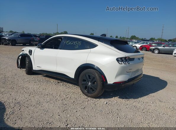 3FMTK2R78MMA30137 2021 FORD MUSTANG MACH-E Белый Задняя левая четверть