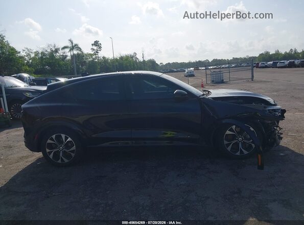 3FMTK3RM9NMA38941 2022 FORD MUSTANG MACH-E Black Вид задньої частини салону