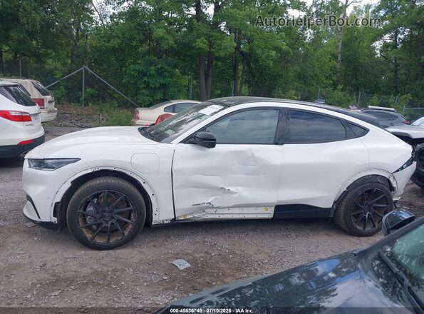 3FMTK3SS4MMA24548 2021 FORD MUSTANG MACH-E White 
