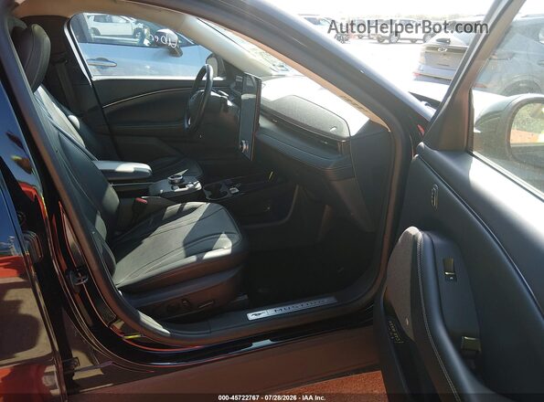 3FMTK3SU4PMA83444 2023 FORD MUSTANG MACH-E Black Front interior view