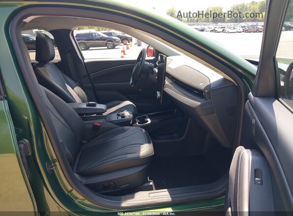 3FMTK3SU5RMA16936 2024 FORD MUSTANG MACH-E Green Front interior view