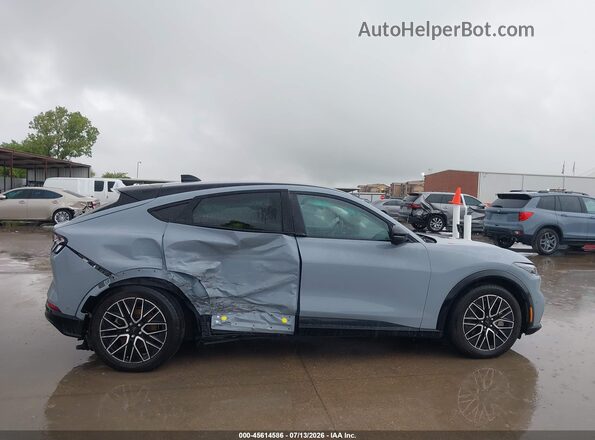 3FMTK3SU7RMA38517 2024 FORD MUSTANG MACH-E Gray 360 interior view