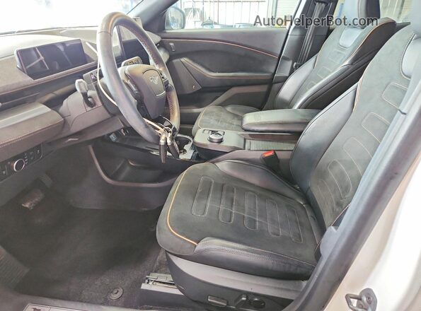 3FMTK4SE5PMA11912 2023 FORD MUSTANG White Vista interior delantera